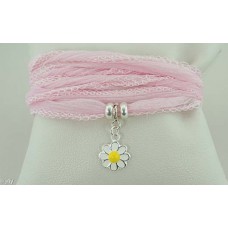Daisy with silk bracelet/necklace (light pink)